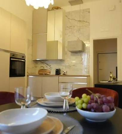 Infinity 3* Bari
